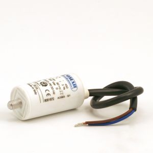 002B. Condensateur 4uF 450V