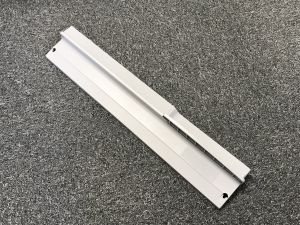 132. Tête de lit en plastique inférieure