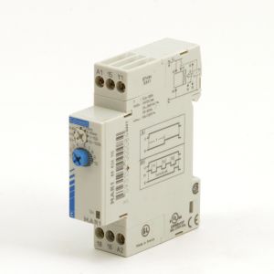 Relais temporisé, retardement étape électrique