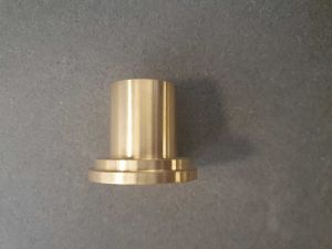 CIRC. À BRIDE. RACCORDEMENT POMPE Ø28