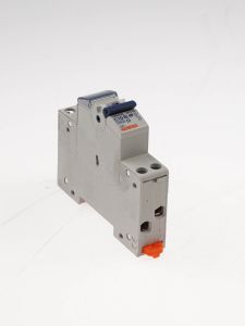 001. Fusible automatique Bien sûr